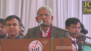 গণতন্ত্রের জন্য যুদ্ধ কি সত্যিই শেষ হয়েছে?