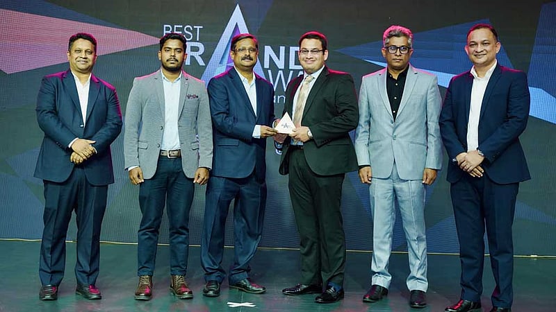 সেরা ব্র্যান্ডের পুরস্কার পেল ‘ডিপ্লোমা’