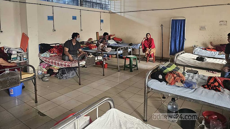 ঢাকা মেডিকেলে ইসির সেবা নিলেন ১৩ জন