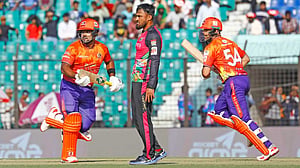 পারিশ্রমিক পেয়েই রাজশাহী দুর্বার