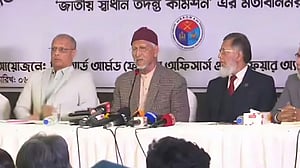 বিডিআরে বিদ্রোহ হয়নি, ‘ওটা সেনা হত্যার ষড়যন্ত্র’: তদন্ত কমিশনের প্রধান