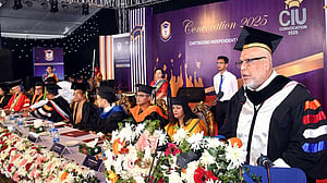 সংস্কারে তরুণদের সহযোগিতা চাইলেন উপদেষ্টা ফাওজুল