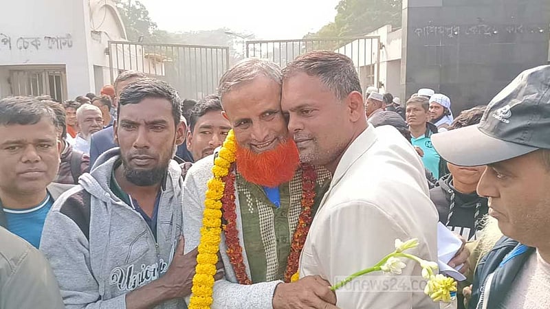 পিলখানা হত্যাকাণ্ড: কাশিমপুর থেকে মুক্ত ১২৬ বিডিআর জওয়ান