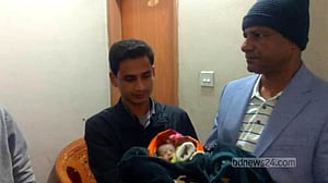 কান্নার শব্দ শুনে মাটিচাপা দেওয়া নবজাতক উদ্ধার