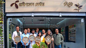 ‘পরিবেশবান্ধব’ গ্রাহক সেবা কেন্দ্র আনল গ্রামীণফোন