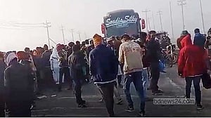হবিগঞ্জে বাসচাপায় ৩ নারী পোশাকশ্রমিক নিহত