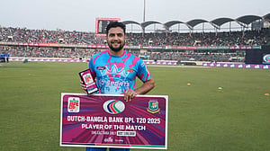 হায়দারের টানা চার ছক্কায় প্লে-অফের দুয়ারে চিটাগং, রংপুরের হারের হ্যাটট্রিক