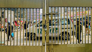 জবিতে ‘কমপ্লিট শাটডাউনে’ অনশনরতরা