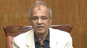 সাত কলেজ সংকট: ধৈর্য ধরার আহ্বান স্বরাষ্ট্র উপদেষ্টার