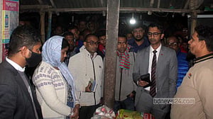 যশোরে অবৈধভাবে সার মজুত, ২ ব্যবসায়ীকে জরিমানা