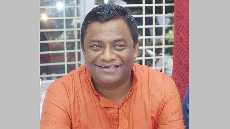 মালয়েশিয়া যাওয়ার পথে বিমানবন্দর থেকে জয়পুরহাটের সাবেক মেয়র গ্রেপ্তার