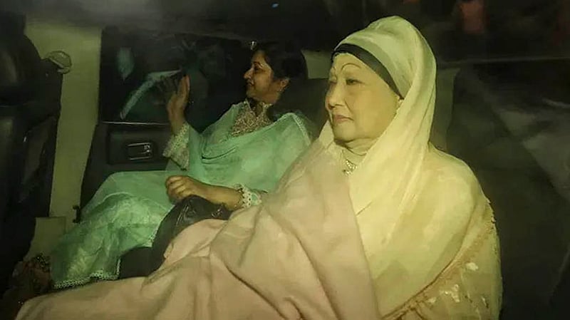 খালেদা জিয়ার এয়ার অ্যাম্বুলেন্স পৌঁছাবে মঙ্গলবার সকালে
