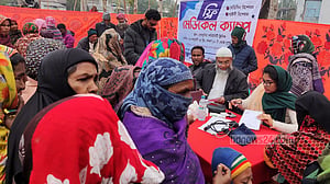 খুলনায় ৪০০ মানুষকে বিনামূল্যে চিকিৎসা সেবা দিয়েছে ‘স্বপ্নযাত্রা’