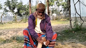 কুড়িগ্রামের শুকুর আলীর সঙ্গী যখন বেজি