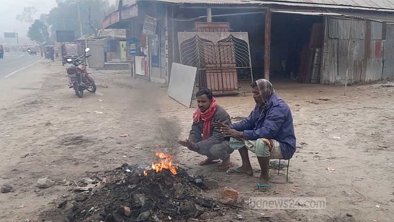 শীতে কাতর পঞ্চগড়-কুড়িগ্রামের জনজীবন
