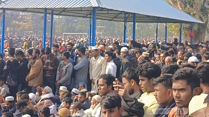 লালমনিরহাটে ওয়াজ মাহফিলে চুরির অভিযোগে ২১ নারী আটক