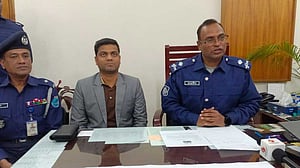 মাদারীপুরে ‘সোনার গহনা কেড়ে নিতে’ বৃদ্ধাকে খুন, দাবি পুলিশের