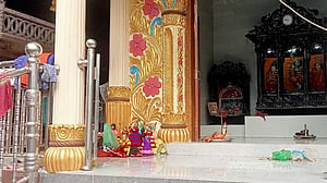 মানিকগঞ্জে মন্দির থেকে স্বর্ণালঙ্কার চুরি, জঙ্গলে মিলল মূর্তি