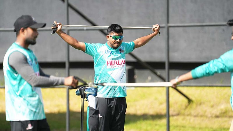 মোসাদ্দেক ও জেসন রয়কে নিয়ে সিলেটে ঘুরে দাঁড়ানোর আশায় ঢাকা