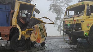 নাটোরে তিন দুর্ঘটনায় নিহত ২, আহত ১০
