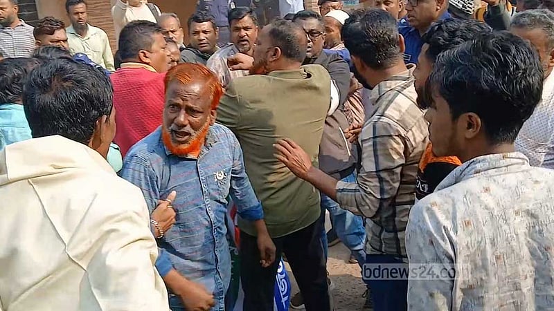 নেত্রকোণায় পরিবহনে চাঁদাবাজির বিরুদ্ধে মানববন্ধনে হামলা, আহত ৮