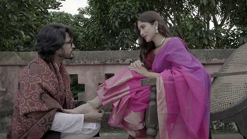 ডায়মন্ডের ‘প্রতিধ্বনি’ তে সাফা ও দীপ