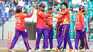 রাজশাহীতে আটকে গেল রংপুরের জয়রথ