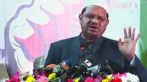 আর ‘পরগাছা’ নয়, এবার সংসদে ‘বটগাছ’ হতে চান চরমোনাই পীর