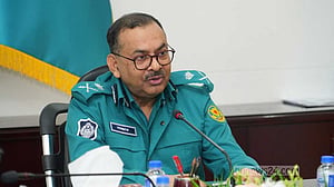 পালানো ওসি ভারত যেতে পারেন, ধারণা ডিএমপি কমিশনারের