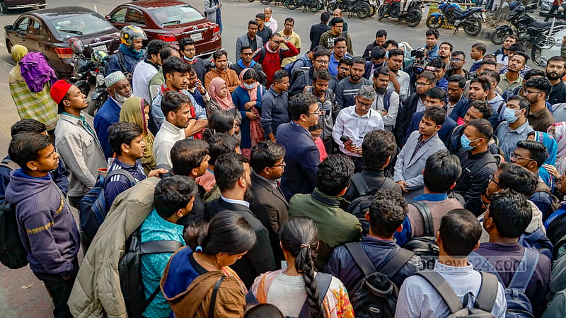 অবশেষে ৪৩তম বিসিএসের ১৬২ জন চাকরি পাচ্ছেন