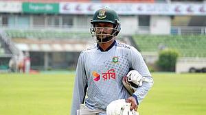 চ্যাম্পিয়ন্স ট্রফির আগে সাকিবকে নিয়ে ‘আরেকবার চেষ্টা’ করবেন বিসিবি সভাপতি
