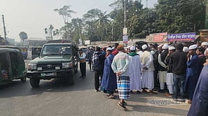শরীয়তপুরে ওরশ-মেলা বন্ধ চায় খেলাফত মজলিস, উত্তেজনায় সেনা মোতায়েন
