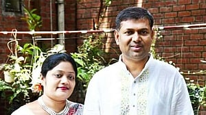 সাইফুজ্জামান শিখর ও তার স্ত্রীর বিরুদ্ধে দুদকের মামলা