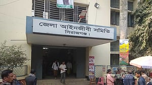 সিরাজগঞ্জ বারে বিএনপি-জামায়াত বিনা ভোটে জয়ী, বাধার অভিযোগ আওয়ামী লীগের