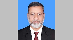 সিরাজগঞ্জে বিএনপি নেতার বিরুদ্ধে মৎস্যজীবী দলের নেতার চাঁদাবাজির মামলা