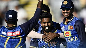 নিউ জিল্যান্ডকে উড়িয়ে হোয়াইটওয়াশ এড়াল শ্রীলঙ্কা