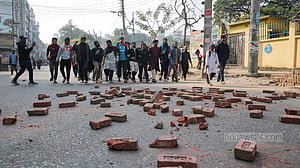 মাদ্রাসা মাঠে আদালত চান না শিক্ষার্থীরা