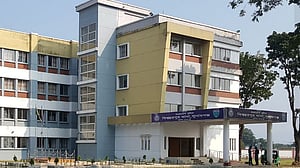 সুনামগঞ্জে ‘মাতলামিতে বাধা’ দেওয়ায় ব্যবসায়ীকে ছুরিকাঘাতে খুন