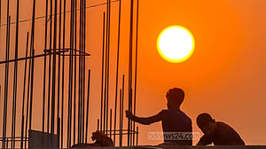 চক্র ভেঙেছে চব্বিশ, পঁচিশ কোথায় নেবে?