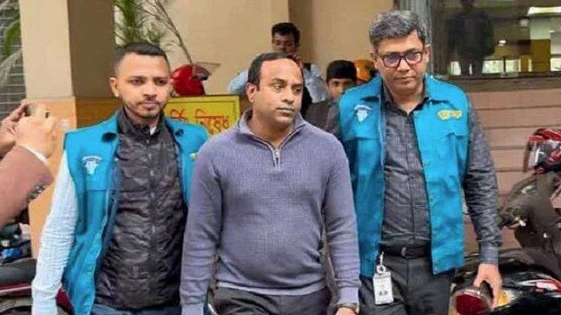 প্লট বরাদ্দে ‘অনিয়ম’: আবাসন পরিদপ্তরের কর্মচারী কারাগারে