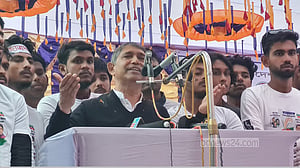 মানুষ জাতীয় নির্বাচনে ভোট দেওয়ার জন্য মুখিয়ে আছে: আহমেদ আযম খান