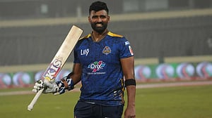 থিসারার দুর্দান্ত সেঞ্চুরি আর জুটির বিশ্বরেকর্ডও যথেষ্ট হলো না ঢাকার জন্য