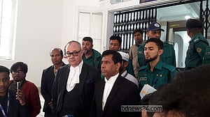হাসিনার প্রত্যর্পণে ভারত ন্যায় বিচারের পক্ষে দাঁড়াবে, আশা ক্যাডম্যানের