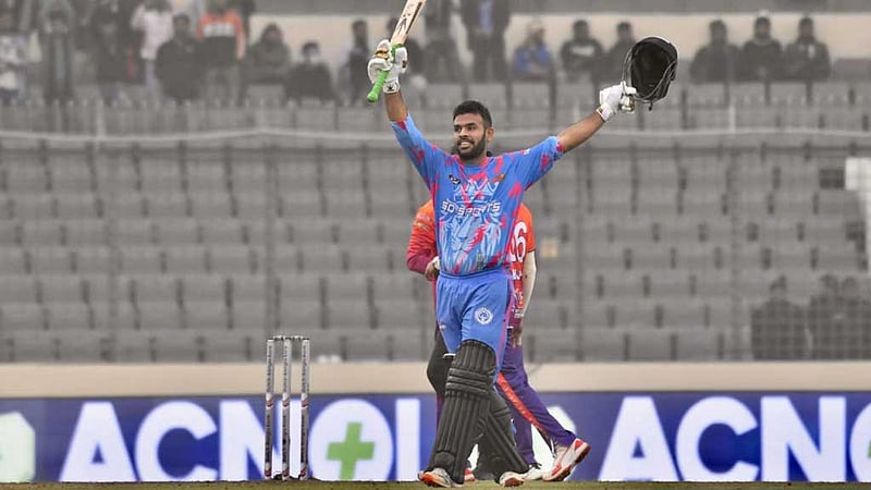 দুর্বার রাজশাহীর দুর্বল বোলিংকে সাজা দিয়ে উসমানের সেঞ্চুরি