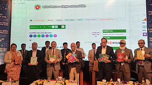 ফের মাধ্যমিকে বিভাগ বিভাজন তুলে দেওয়ার বার্তা দিলেন শিক্ষা উপদেষ্টা