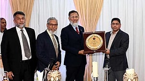 চাকুরিরত ও অবসরপ্রাপ্তদের সুযোগ-সুবিধার পার্থক্য কমিয়ে আনার আশ্বাস সেনাপ্রধানের