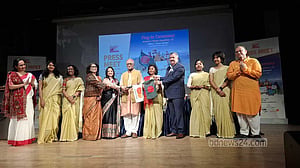 রোকেয়াকে হেয় করতে একটা শক্তি মাথাচাড়া দিচ্ছে: মফিদুল হক
