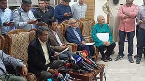 ঐকমত্যের বৈঠক: নারী আসন আর উচ্চকক্ষের মীমাংসা হয়নি