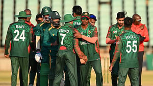 দক্ষিণ আফ্রিকায় এক ম্যাচ বাকি রেখেই সিরিজ জিতল যুবারা