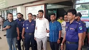 বেনাপোল ইমিগ্রেশনে মৌলভীবাজার জেলা ছাত্রলীগের সহ-সভাপতি গ্রেপ্তার